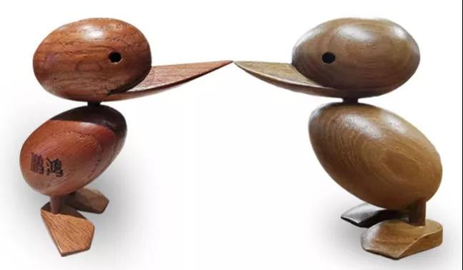 豪门国际手工实木吉祥鸭